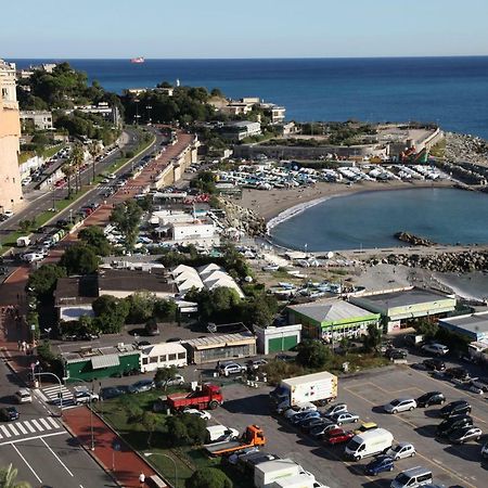 Appartamento Elegante Monolocale Genova Esterno foto